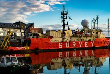 SUPPLY & RESEARCH VESSEL SUPPORT